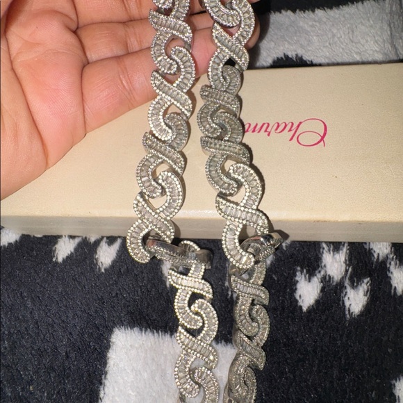Silver Chain - Picture 2 of 2